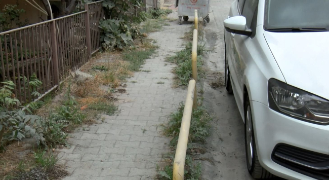 Bakırköy'de 'toz' isyanı: Araçlar tanınmaz hale geldi