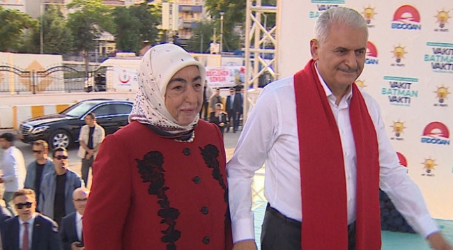 TRT Haber ekibi, Başbakan Yıldırım'ın bir gününe tanıklık etti