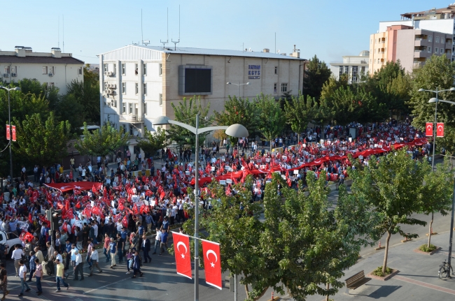 Batman'da teröre lanet yürüyüşü