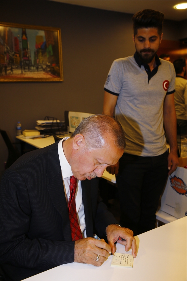 Cumhurbaşkanı Erdoğan Mardin'de gençleri ziyaret etti