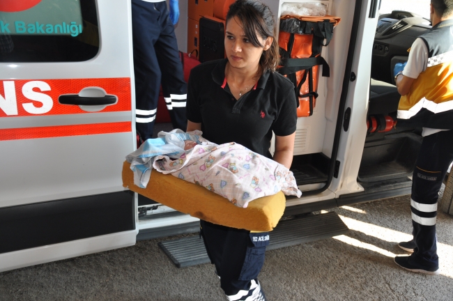 Yeni doğmuş bebek çöp poşetinde bulundu