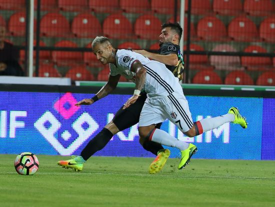 Beşiktaş deplasmanda güldü