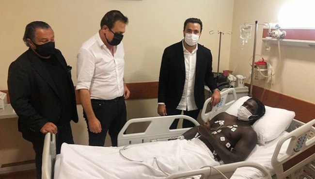 Beşiktaşlı N'Sakala hastaneye kaldırıldı