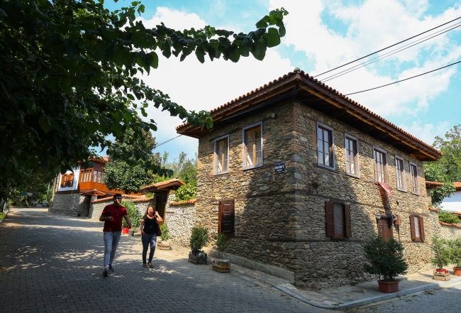 Mimari dokusunu 700 yıldır koruyan kent: Birgi