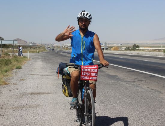 Şehitler için 950 kilometre pedal çevirdi