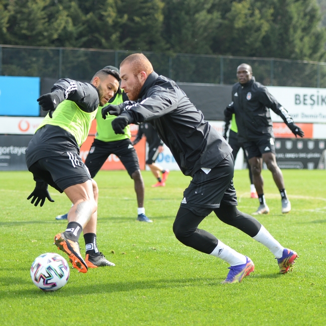 Beşiktaş'a iki oyuncudan iyi haber
