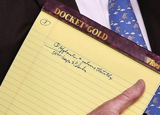 Bolton'un "5 bin asker Kolombiya'ya" notu tartışma konusu oldu