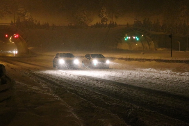 Bolu Dağı geçişi tır ve kamyonlara kapatıldı