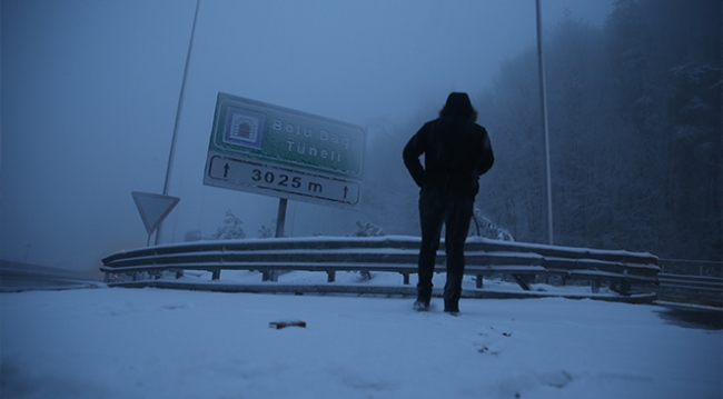 Yoğun kar Bolu Dağı'nda ulaşımı aksattı