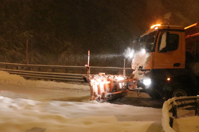 Bolu Dağı geçişi tır ve kamyonlara kapatıldı