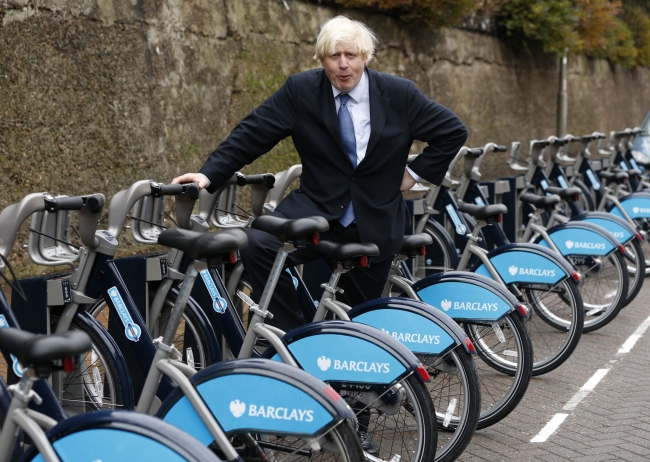 Boris Johnson da İngiltere'nin yaygın ulaşım araçlarından bisikleti tercih ediyor. Fotoğraf: Getty