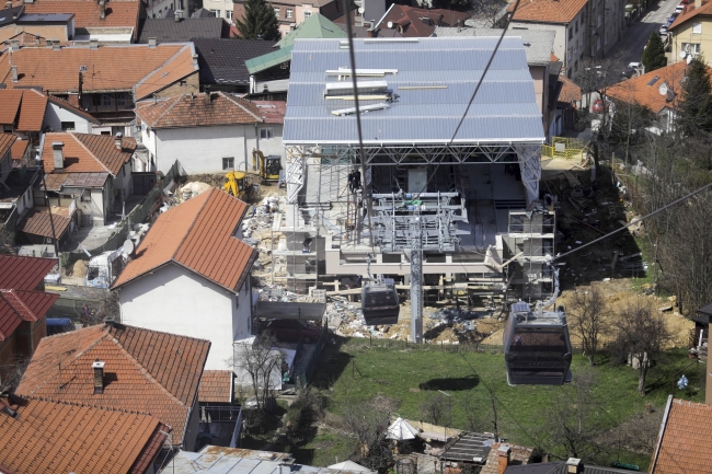 Saraybosna'nın sembollerinden teleferik yeniden inşa edildi