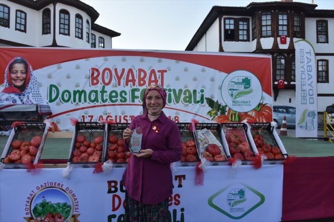 Boyabat'ta "2. Domates Festivali" gerçekleştirildi