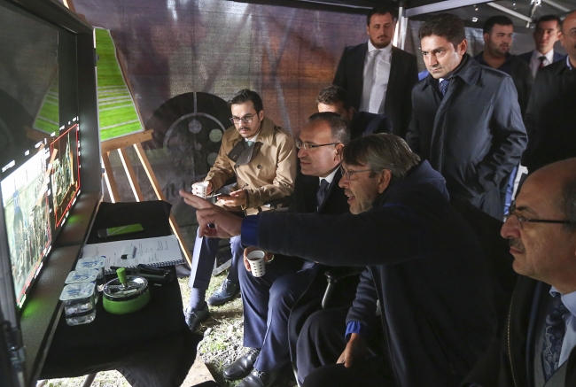 Başbakan Yardımcısı Bozdağ'dan "Diriliş Ertuğrul"un setine ziyaret