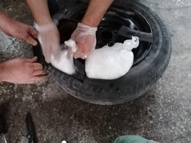 Stepneye zulalanmış uyuşturucuyu 'Bozo' buldu