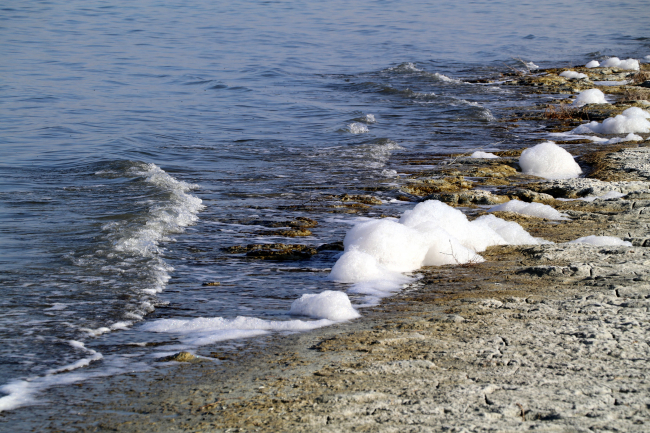 Burdur Gölü köpürdü