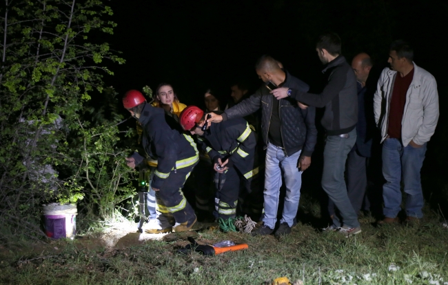 Define ararken göçük altında kaldı