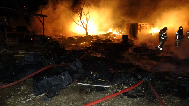 Bursa'da geri dönüşüm fabrikasında yangın