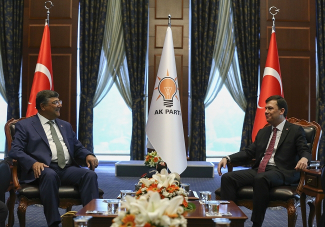 Siyasi partiler arasında bayramlaşma