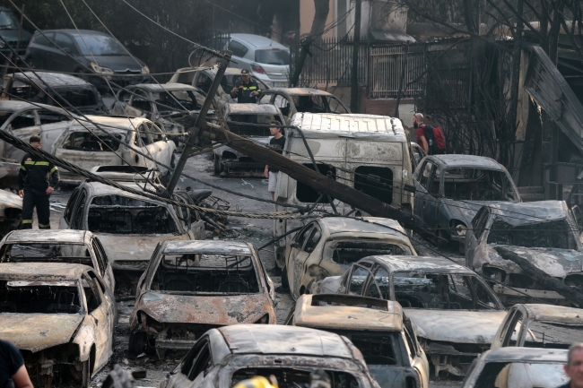 Yunanistan'da yangın felaketinde ölü sayısı 91’e yükseldi