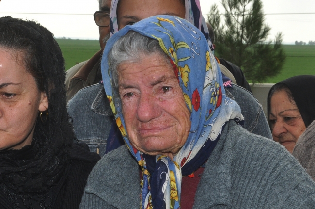 Kıbrıs şehitlerine 43 yıl sonra cenaze töreni