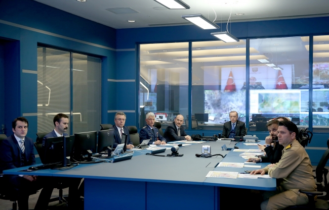 Cumhurbaşkanı Erdoğan Zeytin Dalı Harekatı'nı komuta merkezinde denetledi