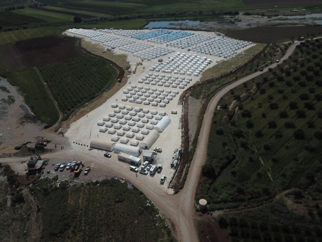 Afrin'de kurulan çadır kentin güvenliği TSK'ya emanet