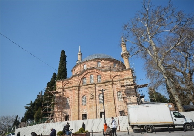 Restorasyonu tamamlanan camilerde ramazanda yeniden ezan sesi yükseldi