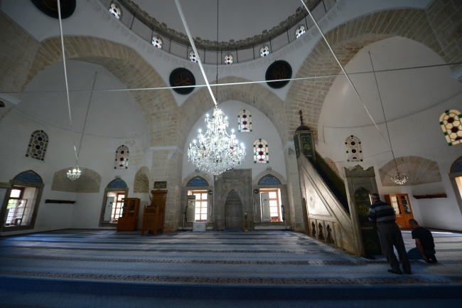 Osmanlı'dan yadigar 4 asırlık "taş papatya" yenileniyor