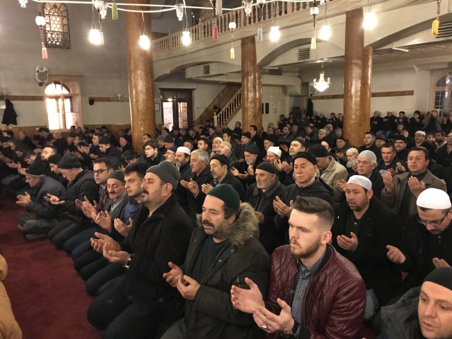 Zeytin Dalı Harekatı için Fetih Suresi okunup dualar ediliyor