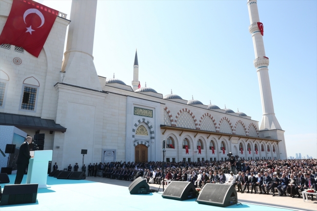 Büyük Çamlıca Camii resmen açıldı