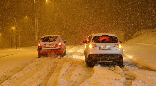 Yurt genelinde yoğun kar yağışı etkili oluyor