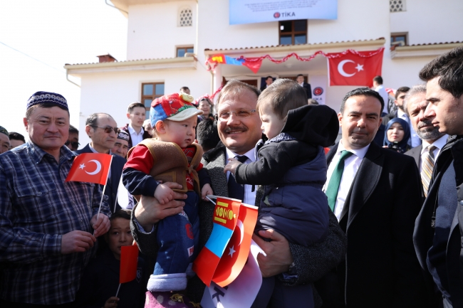 Başbakan Yardımcısı Çavuşoğlu, Moğolistan'da TİKA’nın yaptırdığı caminin açılışına katıldı