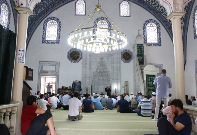 Dünyanın dört bir yanında 15 Temmuz şehitleri anıldı