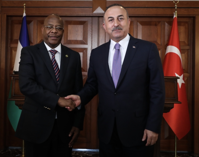 Dışişleri Bakanı Çavuşoğlu: Münbiç'ten sonra sıra diğer şehirlere de gelecek