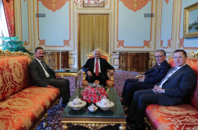 TBMM Başkanı Yıldırım, Milli Savunma Bakanı Akar'ı kabul etti