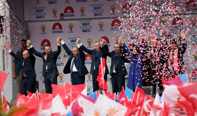 Cumhurbaşkanı Erdoğan: Türkiye'yi şaha kaldıracağımızın ahdini milletimize verdik