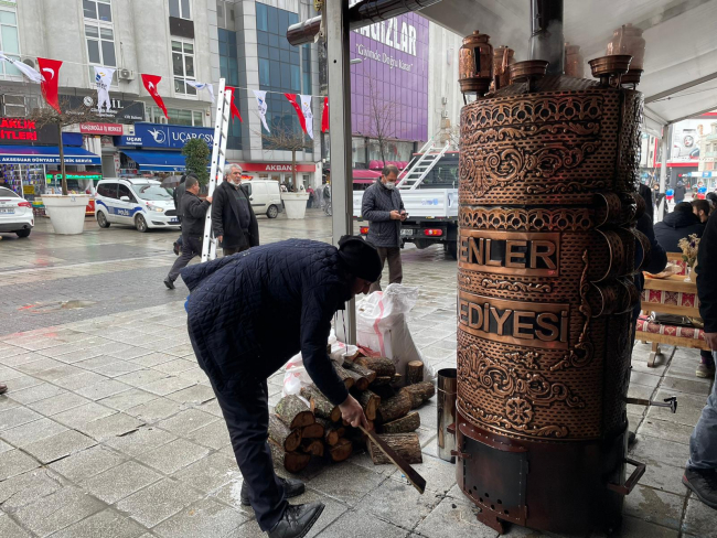 Dünya Çay Günü'nde 73 çeşit çay ikram edildi