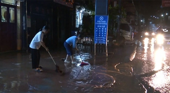 Çin’de sel 4 can aldı