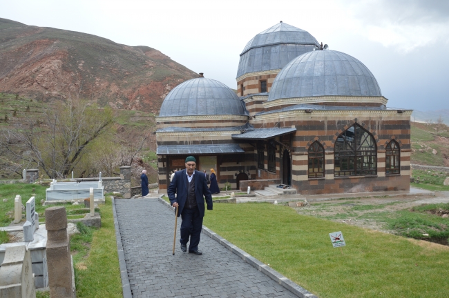 "Asırlık çınarlar"ın tarihi gezisi