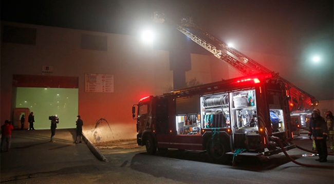 İstanbul'daki CNR Expo Fuar Merkezi'nde yangın