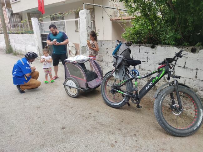 Çocuk römorkunu hayvan ambulansı yaptı