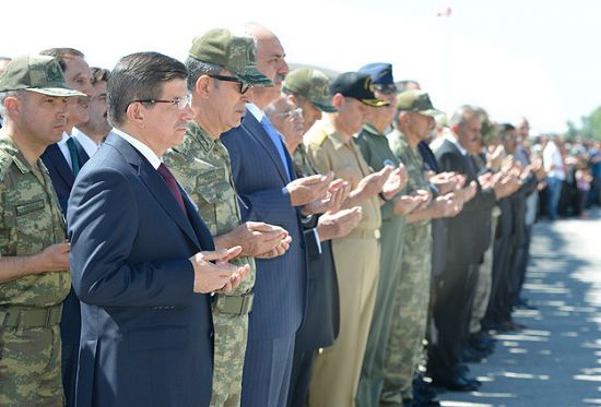 Başbakan Davutoğlu: Emanetiniz, emanetimizdir!