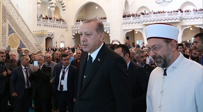 Ulus'ta Melike Hatun Camisi törenle açıldı