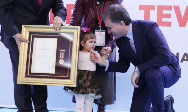 Siyasilerden 23 Nisan mesajları