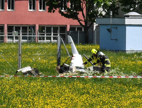 Avusturya'da uçak kazası: 2 ölü
