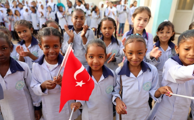 Türkiye'nin "eğitim köprüsü", yurt dışındaki FETÖ tekelini kırdı