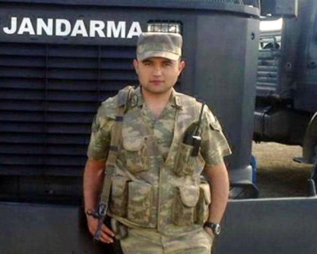 Erzincan'da Jandarma karakol komutanı makam odasında ölü bulundu