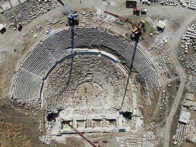 Antik tiyatro 1600 yıl sonra seyirciyle buluşacak