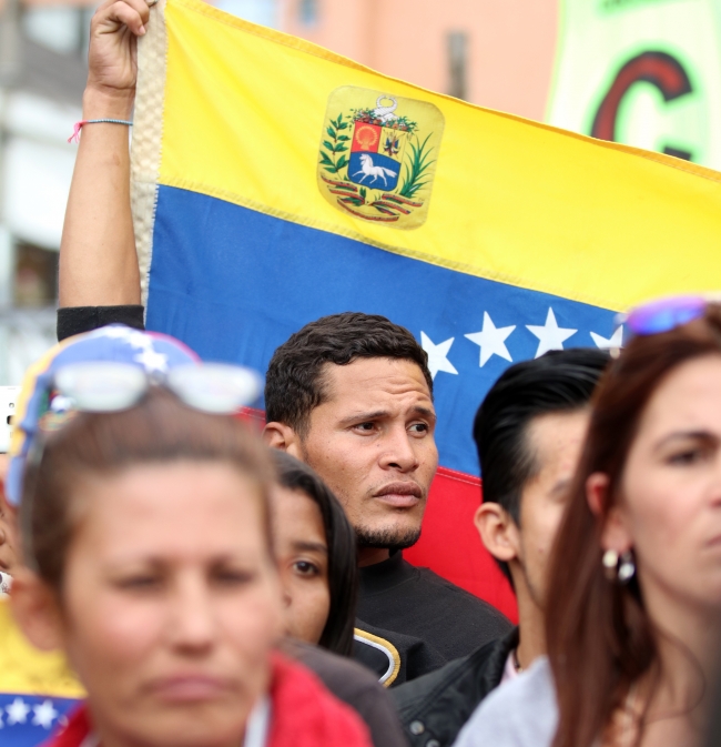 Kolombiya'daki Venezuelalı muhalifler eylem yaptı